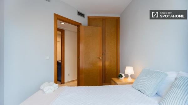 Apartamento de 2 dormitorios en alquiler en Quatre Carreres, Valencia