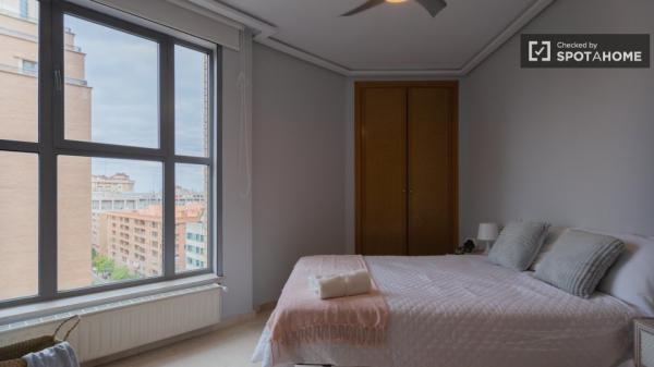 Apartamento de 2 dormitorios en alquiler en Quatre Carreres, Valencia