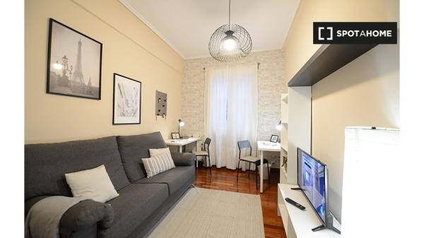 Quarto para alugar em apartamento de 2 quartos em Bilbao, Bilbao