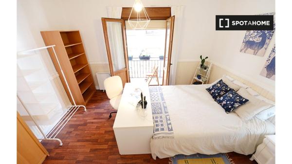 Aluga-se quarto em apartamento de 3 quartos em Santutxu, Bilbao