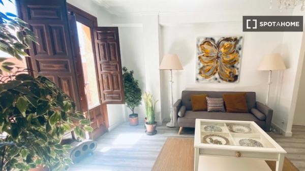 Piso completo de 3 habitaciones en Almería