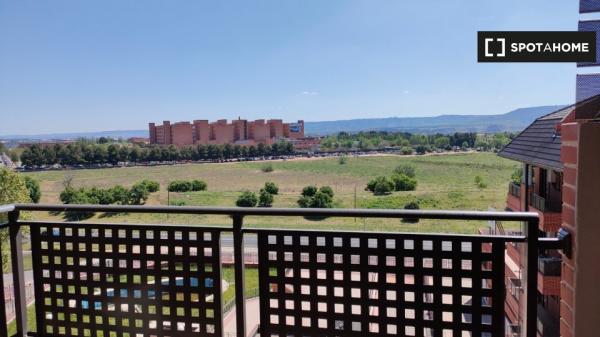 Apartamento duplex de 1 quarto para alugar em Alcalá de Henares