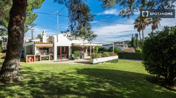 Apartamento inteiro de 3 quartos em Jávea