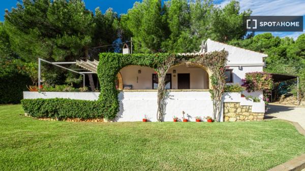 Appartement entier de 3 chambres à Jávea