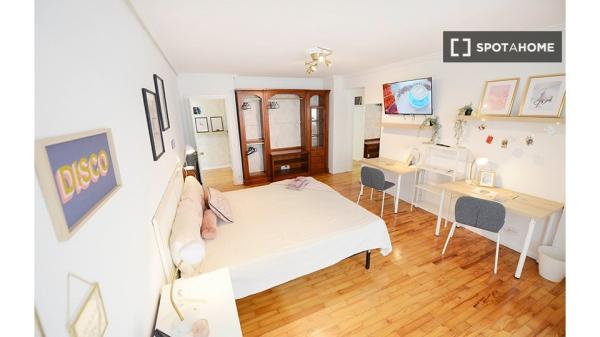 Zimmer zu vermieten in 4-Zimmer-Wohnung in Bilbao, Bilbao