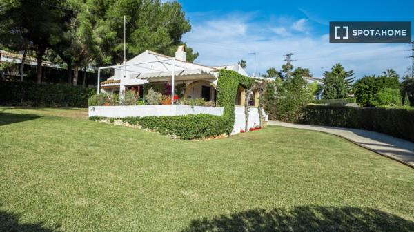 Appartement entier de 3 chambres à Jávea