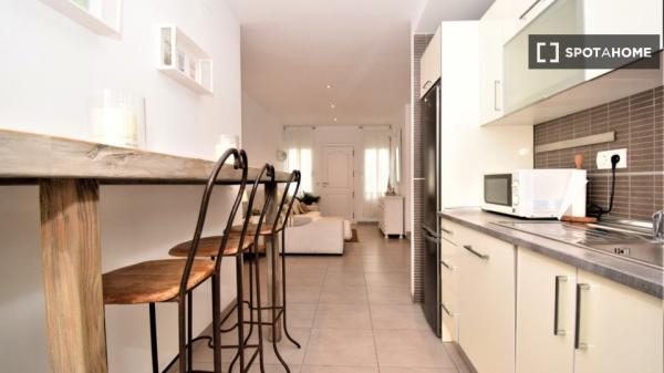 Apartamento de 3 habitaciones en alquiler en El Molinar, Palma