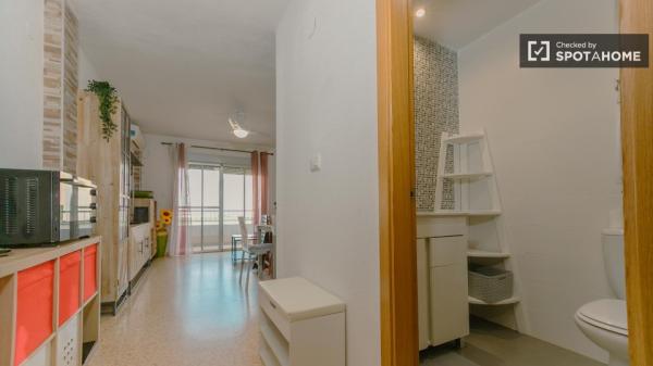 Apartamento de 1 dormitorio en alquiler en El Perellonet, Valencia