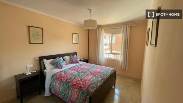 Zimmer zu vermieten in 3-Zimmer-Wohnung in Palma