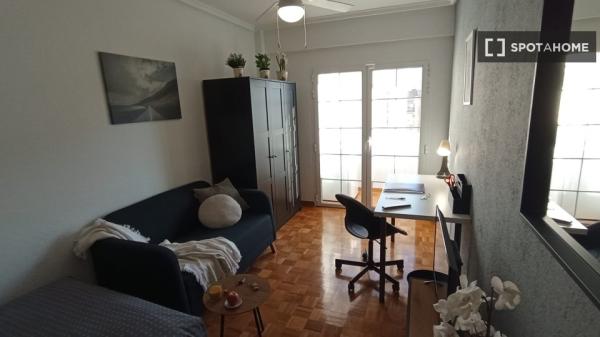 Habitación en piso compartido en Zaragoza