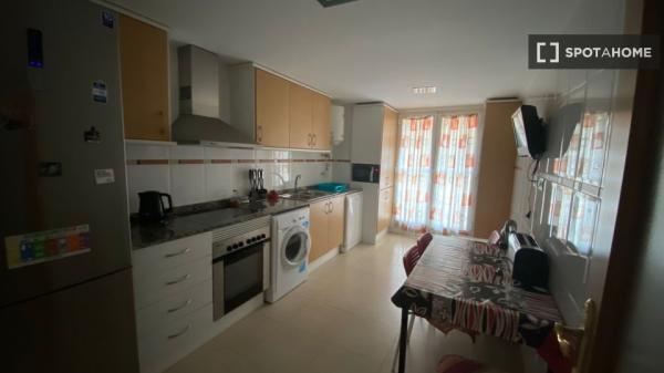 Whole 2 bedrooms apartment in Denia