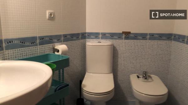 Apartamento inteiro de 2 quartos em Denia