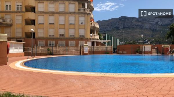 Apartamento inteiro de 2 quartos em Denia