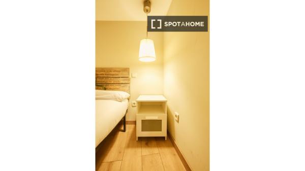 Apartamento de 2 dormitorios en Centro, Madrid