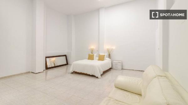 Apartamento de 2 dormitorios en alquiler en Las Palmas de Gran Canaria