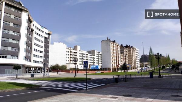 Piso entero de 1 dormitorio en Oviedo