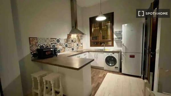 Apartamento de 2 dormitorios en alquiler en Triana, Sevilla