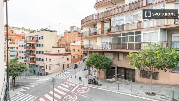 Cómodo apartamento amueblado en Carrer de Fastenrath