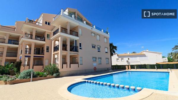 Whole 2 bedrooms apartment in Denia