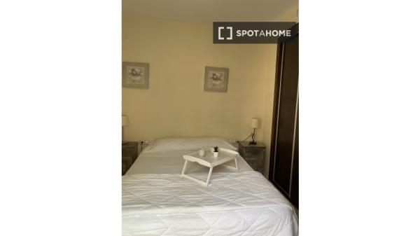 Apartamento completo de 2 dormitorios en Denia