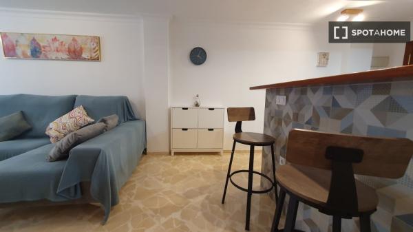 Apartamento entero de 3 dormitorios en Sevilla