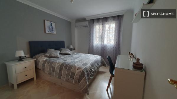 Apartamento entero de 3 dormitorios en Sevilla