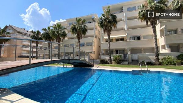 Apartamento inteiro de 2 quartos em Dénia