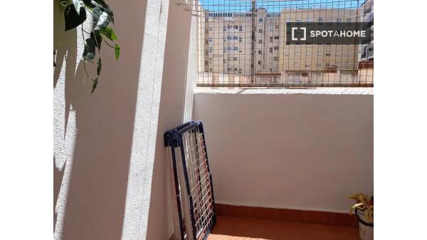 Apartamento de 3 habitaciones en alquiler en Dénia