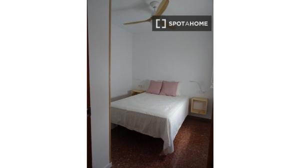 Zimmer zu vermieten in 4-Zimmer-Wohnung in Aduanas, Jávea