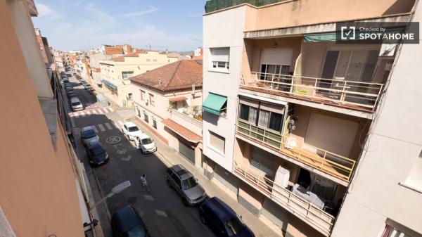 Quarto para alugar em apartamento de 3 quartos em Barcelona