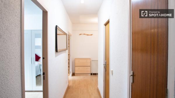 Zimmer zu vermieten in 4-Zimmer-Wohnung in Alcalá de Henares