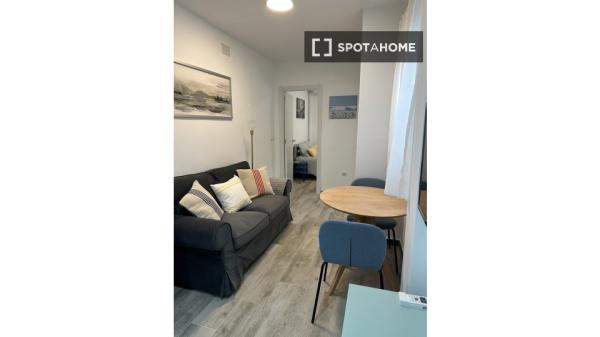 Apartamento entero de 1 dormitorio en Sevilla