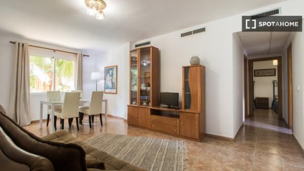 Apartamento de 2 habitaciones en alquiler en Poniente, Benidorm