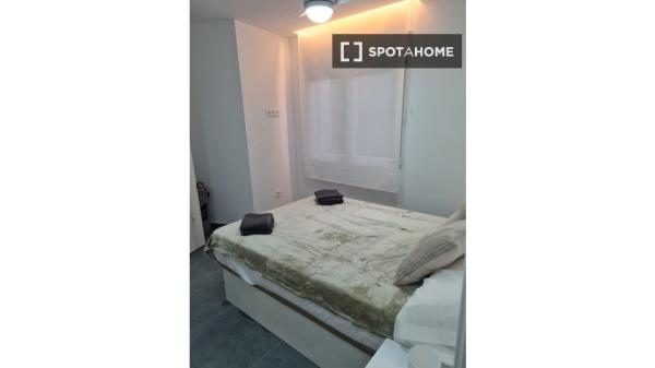 Apartamento de 1 dormitorio en alquiler en Torrellano, Alicante