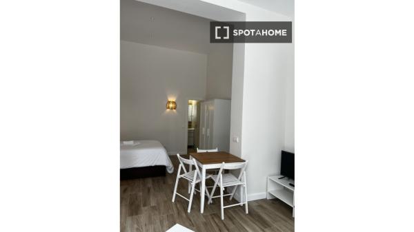 Apartamento tipo estudio en alquiler en Colonia, Madrid