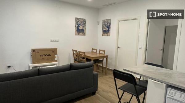 Apartamento completo de 2 dormitorios en Sevilla