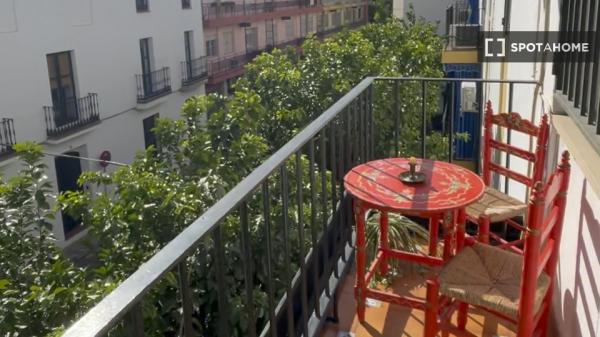 Apartamento de 4 habitaciones en alquiler en Casco Antiguo, Sevilla