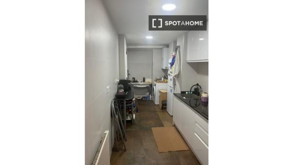 Apartamento de 2 dormitorios en alquiler en Fuencarral, Madrid