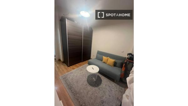 Apartamento de 2 dormitorios en alquiler en Fuencarral, Madrid