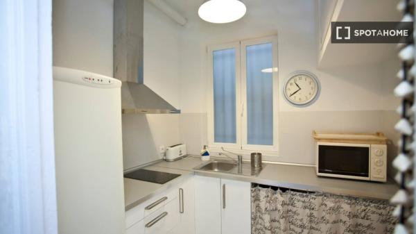 Apartamento de 2 dormitorios en alquiler en Lavapiés