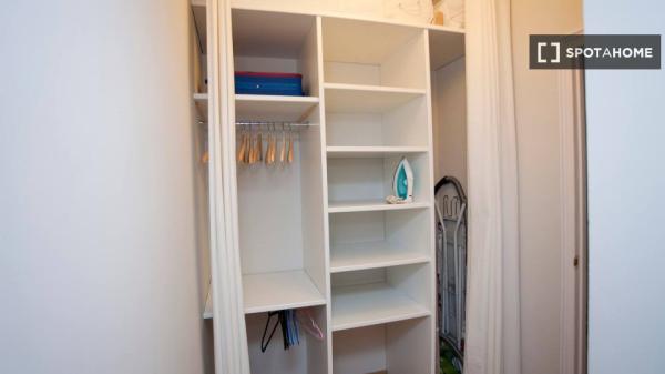 Apartamento de 2 dormitorios en alquiler en Lavapiés