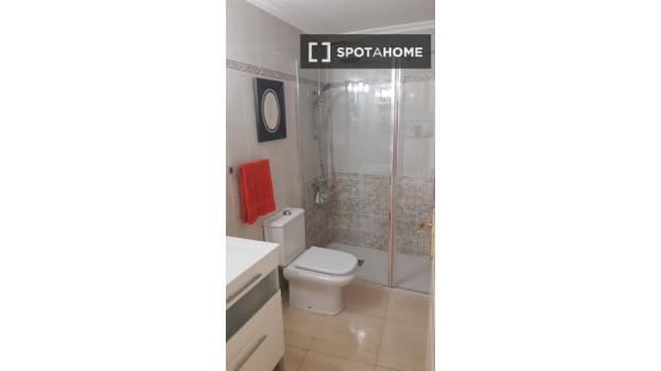 Apartamento de 2 quartos para alugar em Denia, Alicante