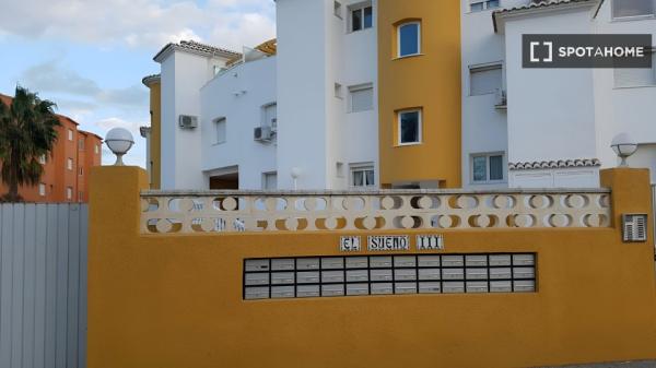 Apartamento de 2 quartos para alugar em Denia, Alicante