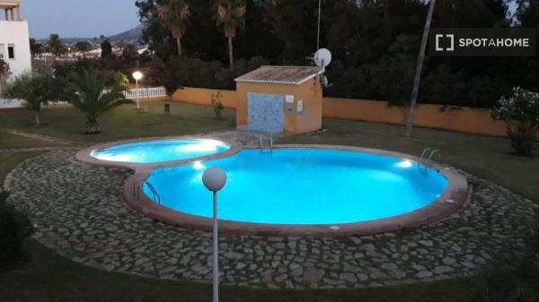 Apartamento de 2 quartos para alugar em Denia, Alicante