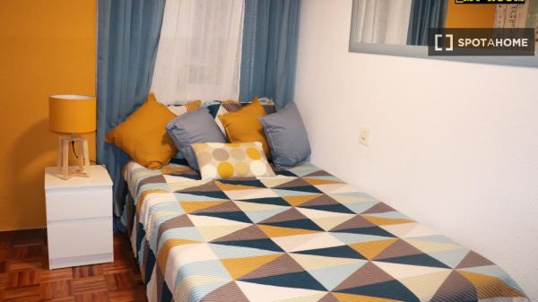 Quarto em apartamento compartilhado em Alcalá de Henares