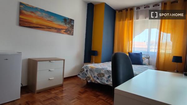 Quarto em apartamento compartilhado em Alcalá de Henares