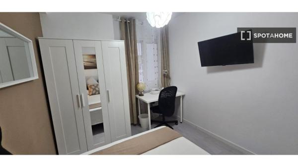 Quarto em apartamento compartilhado em Alcalá de Henares