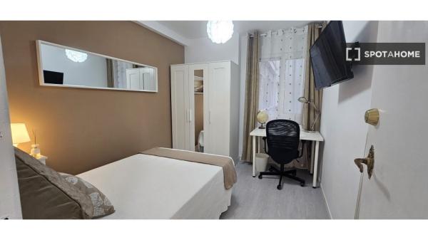 Quarto em apartamento compartilhado em Alcalá de Henares