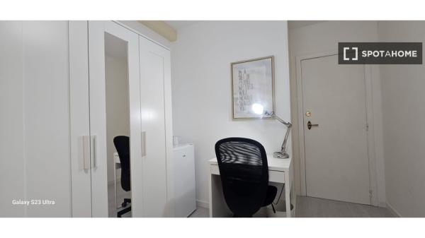 Quarto em apartamento compartilhado em Alcalá de Henares