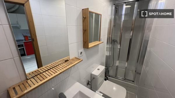 Apartamento de 3 dormitorios en alquiler en Lavapiés, Madrid